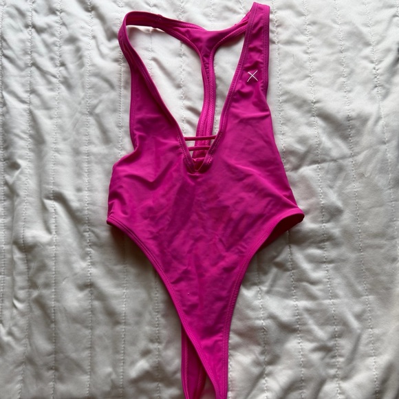 Boutine LA One Piece - Picture 2 of 3